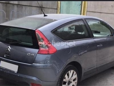 Usado Citroën C4 90 CV (66 kW) 2005 Gris / plata Berlina