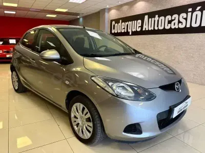 Używany Mazda 2 Active 75 KM (55 kW) 2010 Niebieski Hatchback
