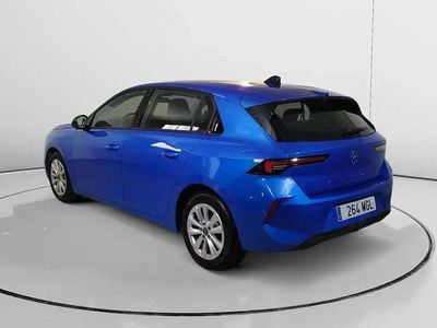 Używany Opel Astra Edition 130 KM (95 kW) 2023 Niebieski Sedan/Limuzyna