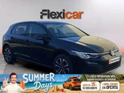 Usado VW Golf VIII 110 CV (80 kW) 2021 Negro Utilitario