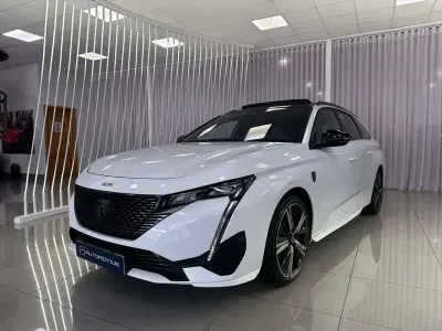 Usado Peugeot 308 SW GT 131 CV (96 kW) 2023 Blanco Familiar