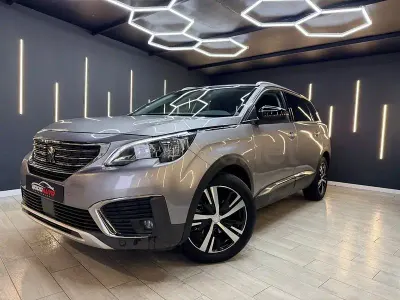 Käytetty Peugeot 5008 Allure 130 HP (95 kW) 2019 Harmaa Katumaasturi