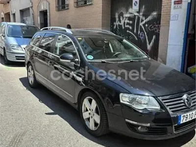 Usado VW Passat Sportline 200 CV (147 kW) 2006 Negro Familiar
