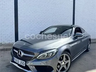 Usado Mercedes C220 AMG line 170 CV (125 kW) 2016 Gris / plata Coupe