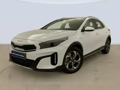 Usado Kia XCeed 140 HP (102 kW) 2025 Branco SUV