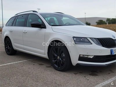 Blanco Usado 2020 Skoda Octavia Sport Familiar | 17.800 € (Precio justo)