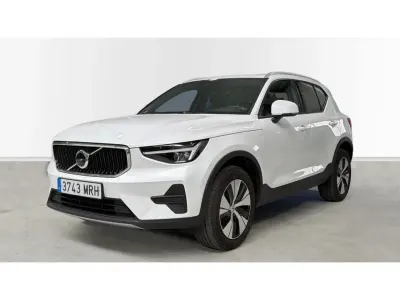 Begagnad Volvo XC40 Core 129 HK (94 kW) 2024 Vit SUV