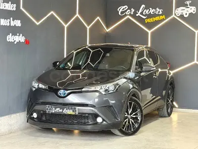 Usado Toyota C-HR Advance 122 CV (89 kW) 2018 Gris / plata SUV