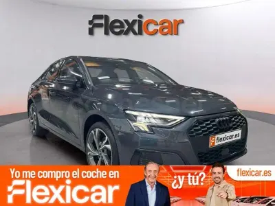 Usado Audi A3 110 CV (80 kW) 2023 Gris / plata Berlina
