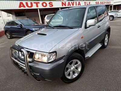 Gris / plata Usado 2005 Nissan Terrano SUV | 20.990 €