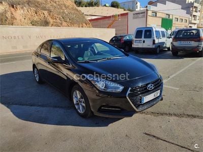 Usado Hyundai i40 115 CV (84 kW) 2017 Negro Berlina