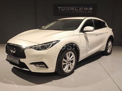 Infiniti Q30