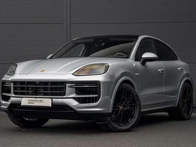 Usado Porsche Cayenne 470 CV (345 kW) 2024 Plateado SUV