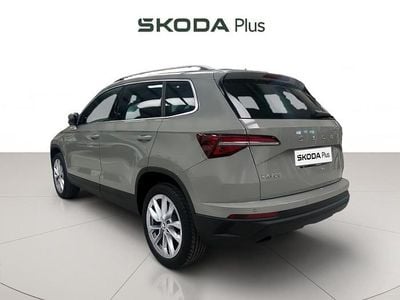 Gris Usado 2024 Skoda Karoq Ambition SUV | 29.300 € (Un poco caro)
