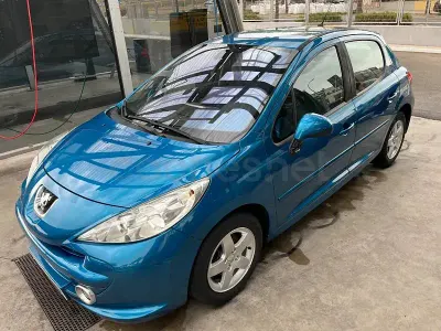 Usado Peugeot 207 Sport 95 CV (69 kW) 2008 Azul Berlina