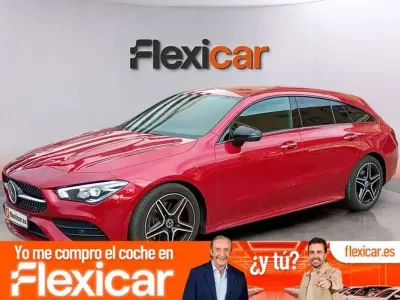 Usado Mercedes CLA220 Shooting Brake 190 CV (139 kW) 2023 Burdeos Familiar