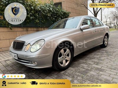 Usado Mercedes E270 Avantgarde 177 CV (130 kW) 2003 Gris / plata Berlina