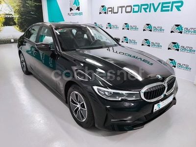 Negro Usado 2021 BMW 320e Advantage Berlina | 26.700 € (Precio justo)