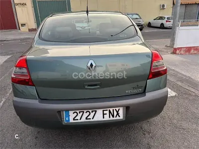 Usado Renault Mégane II Expression 130 CV (95 kW) 2007 Verde Berlina