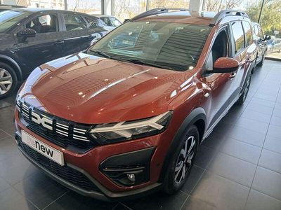 Usado Dacia Jogger Expression 110 CV (80 kW) 2024 Rojo Monovolumen