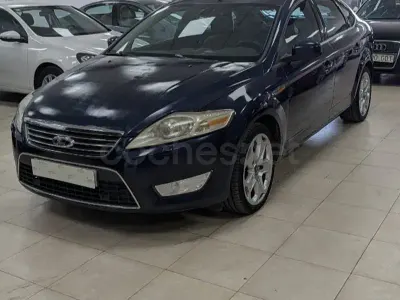 Usado Ford Mondeo Trend 140 CV (102 kW) 2007 Gris / plata Berlina