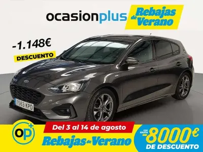 Usado Ford Focus ST-Line 125 CV (91 kW) 2018 Gris Utilitario