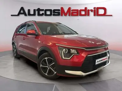 Usado Kia Niro 141 CV (103 kW) 2022 Rojo SUV