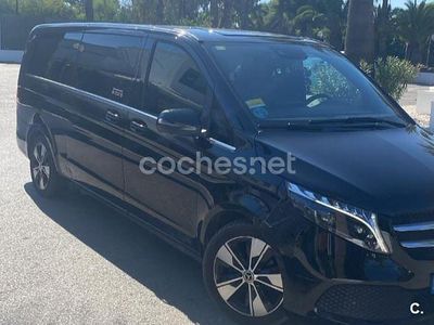 Negro Usado 2023 Mercedes V220 Avantgarde Monovolumen | 53.000 € (Un poco caro)