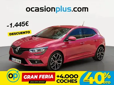 Usado Renault Mégane Zen 140 CV (102 kW) 2019 Rojo