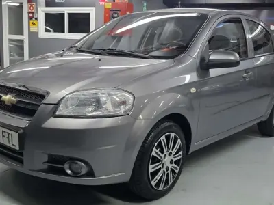 Usado Chevrolet Aveo LT 94 CV (69 kW) 2008 Gris Berlina