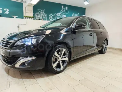 Usado Peugeot 308 SW Active 130 CV (95 kW) 2017 Negro Familiar