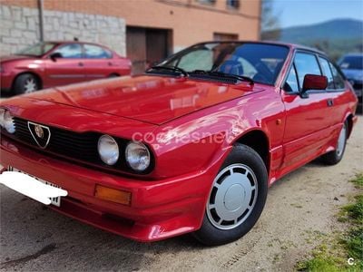 Usado Alfa Romeo GTV 130 CV (95 kW) 1987 Rojo Coupe