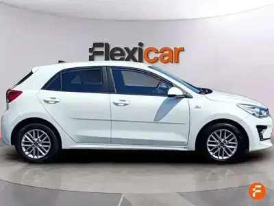 Usado Kia Rio 84 CV (61 kW) 2021 Blanco