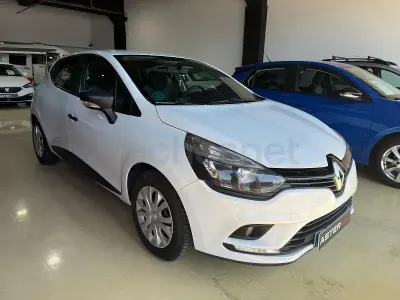 Usado Renault Clio IV Business 76 CV (55 kW) 2019 Blanco Berlina