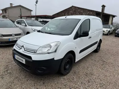 Usado Citroën Berlingo 90 CV (66 kW) 2014 Blanco Monovolumen