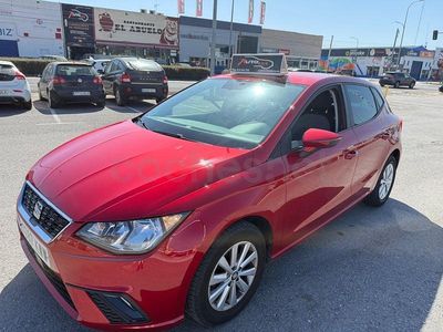 Usado Seat Ibiza Style 95 CV (69 kW) 2018 Rojo Utilitario