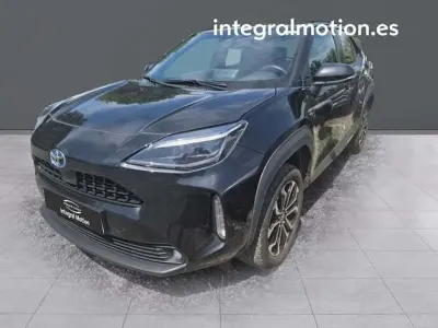 Usado Toyota Yaris Cross Active 116 CV (85 kW) 2024 Negro SUV