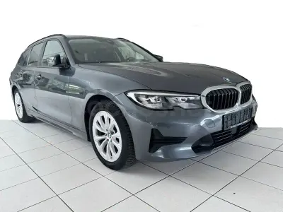 Usado BMW 320 190 CV (139 kW) 2026 Gris / plata Familiar