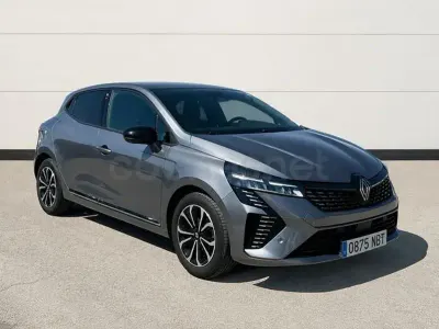 Usado Renault Clio V Techno 100 CV (73 kW) 2025 Gris / plata Berlina