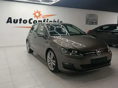 Usado VW Golf VII Advance 105 CV (77 kW) 2013 Gris Utilitario