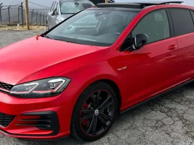 Usado VW Golf VII GTI 245 CV (180 kW) 2019 Rojo Utilitario