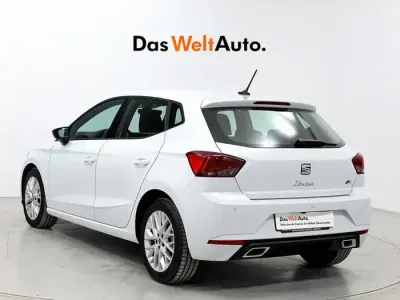 Usado Seat Ibiza FR 115 CV (84 kW) 2025 Blanco Utilitario