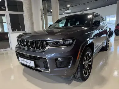 Usado Jeep Grand Cherokee Overland 381 CV (280 kW) 2024 Gris / plata SUV