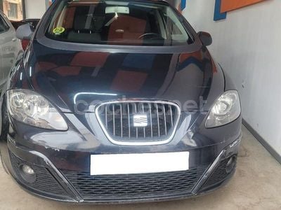 Usado Seat Altea XL Style 105 CV (77 kW) 2011 Negro Monovolumen