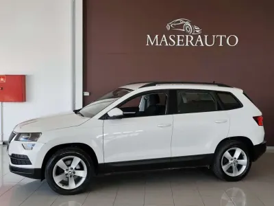 Usado Skoda Karoq Scout 4x4 150 CV (110 kW) 2020 Blanco SUV