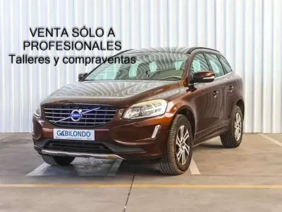 Usado Volvo XC60 Momentum 181 CV (133 kW) 2015 Marrón SUV