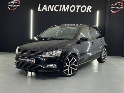 Usado VW Polo Advance 90 CV (66 kW) 2017 Negro Berlina