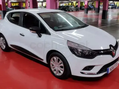 Usado Renault Clio IV Business 75 CV (55 kW) 2017 Blanco Berlina