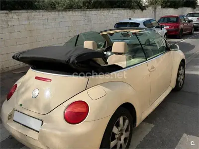 Usado VW New Beetle 102 CV (75 kW) 2004 Beige Utilitario