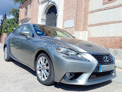 Lexus IS300h